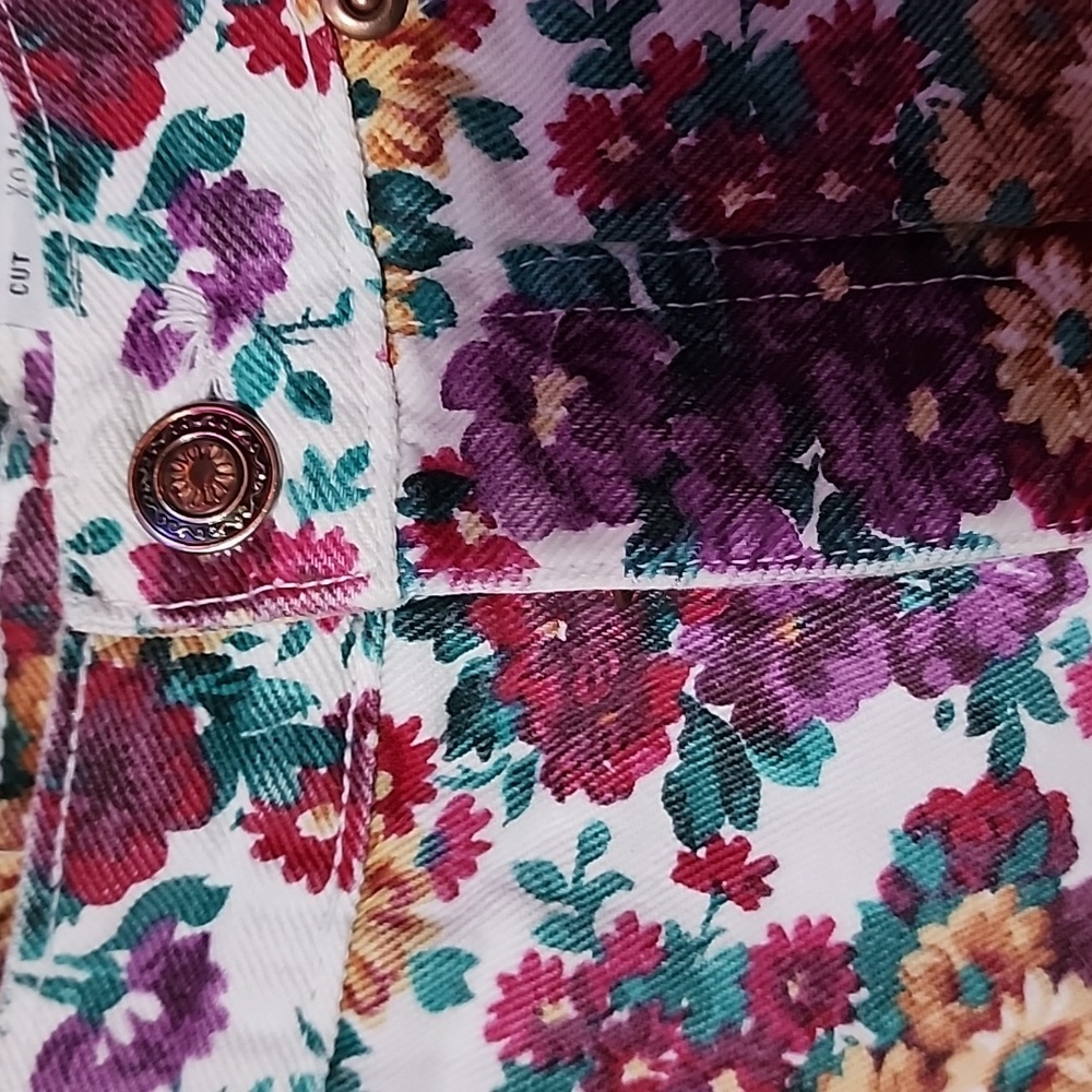 The Original Michael G Floral Denim Shorts - Picture 4 of 4